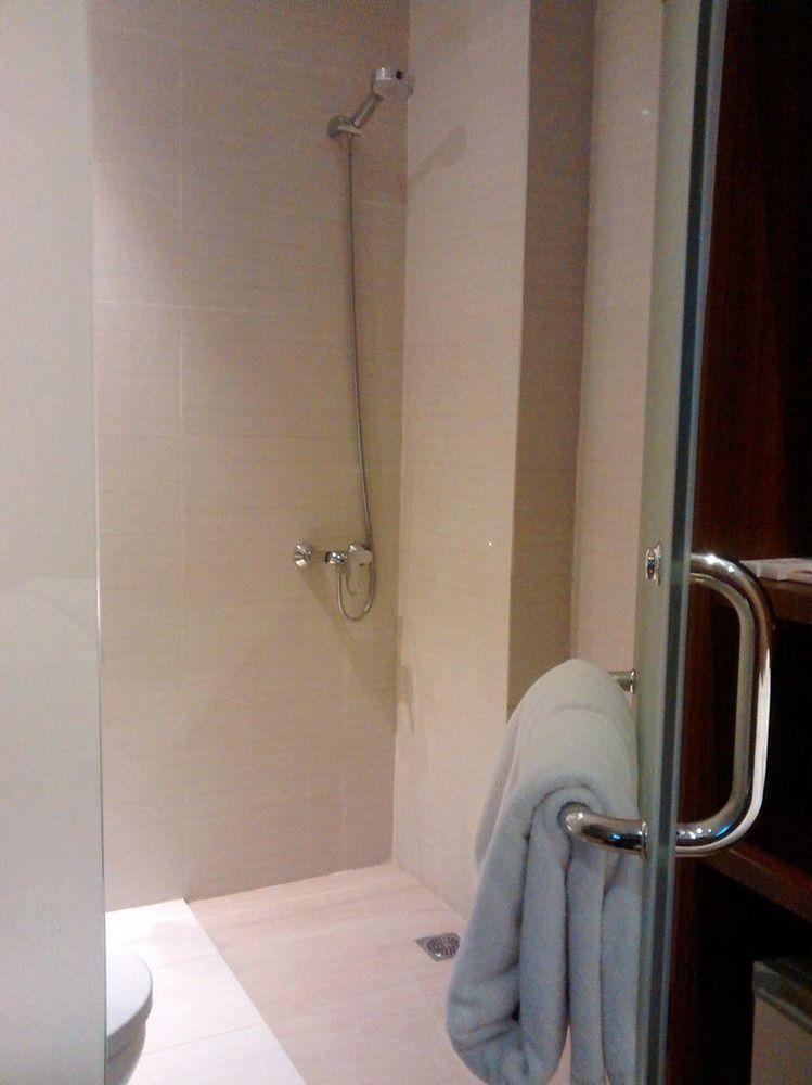 מדאן The Batik Hotel מראה חיצוני תמונה